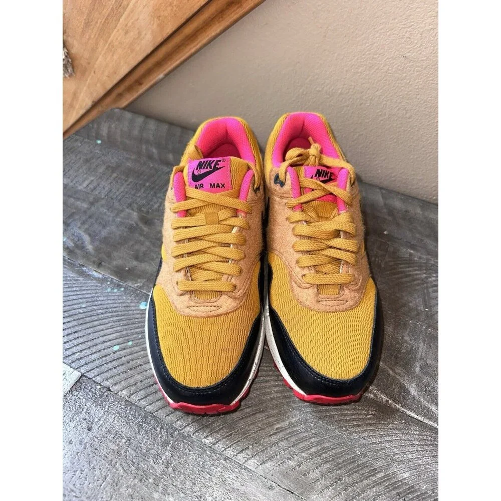 Nike Women's Mustard Yellow Black Pink Athletic Sneakers - Picture 2 of 5